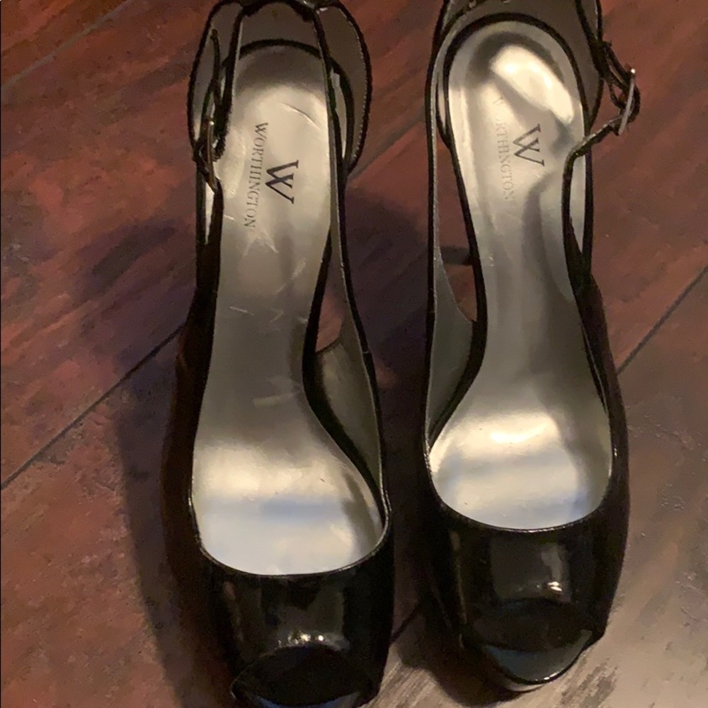 Shoe